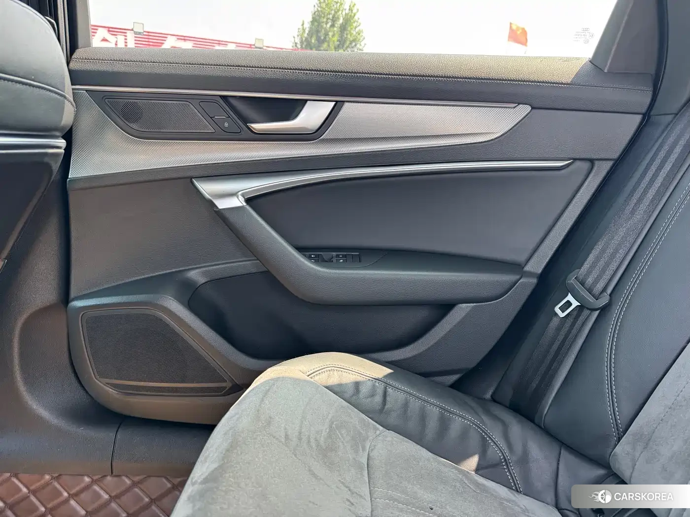 Audi A6L 2022 Черный из Китая, фото 3