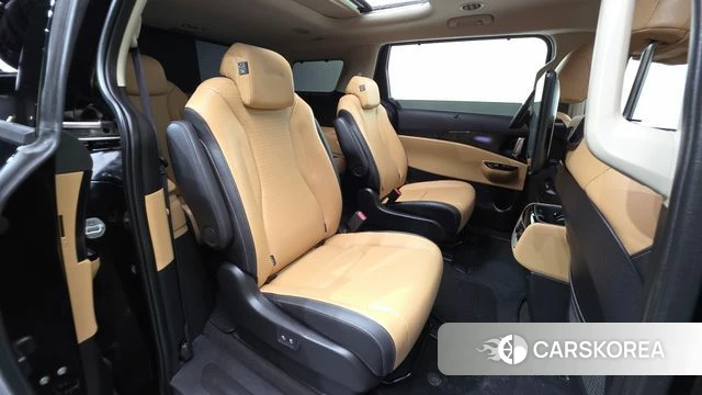 Kia Carnival 4th generation 2023 Черный из Кореи, фото 3