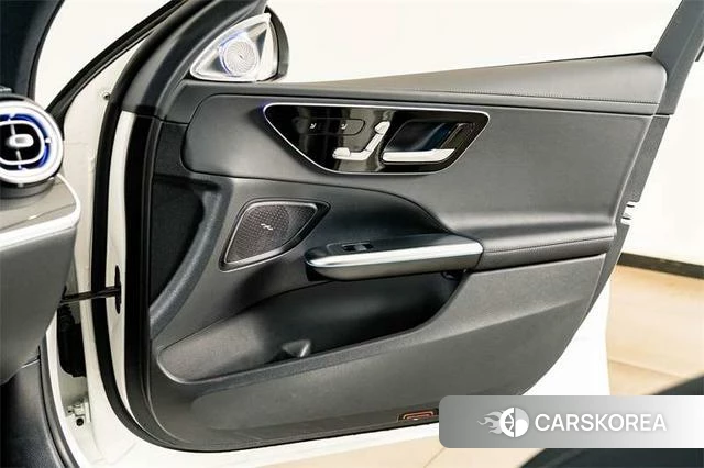 Mercedes-Benz C-class 2024 Белый из Китая, фото 3