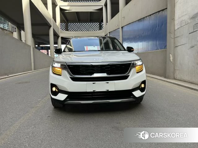 Kia KX3 2021 Белый из Китая, фото 3