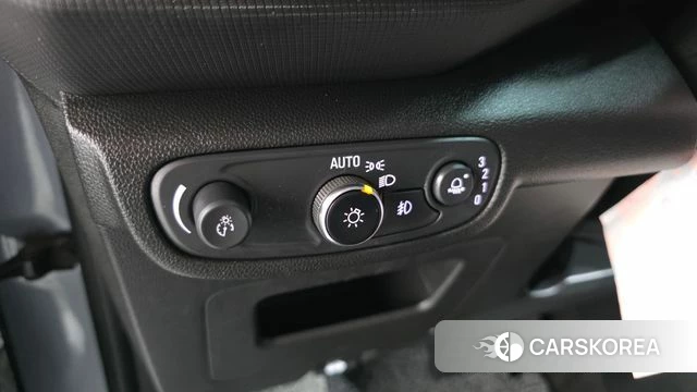 Chevrolet (GM Daewoo) Trailblazer 2020 Серебристо-серый из Кореи, фото 3