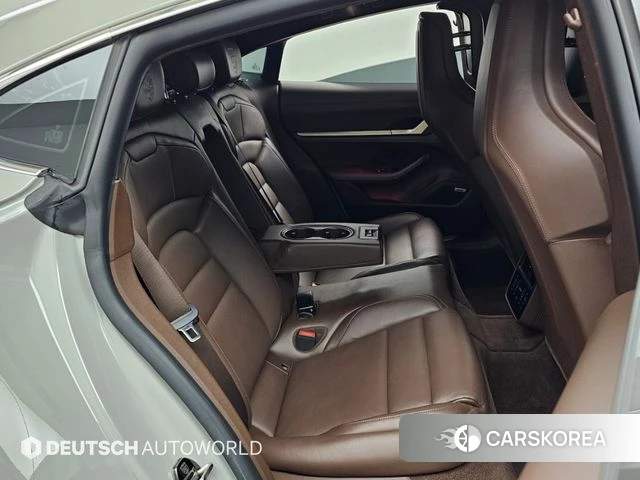 Porsche Taycan 2021 Серебристо-серый из Кореи, фото 3