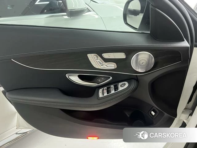 Mercedes-Benz C-class 2021 Белый из Китая, фото 3