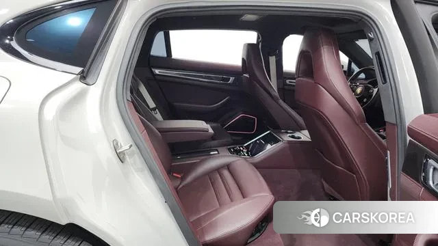 Porsche Panamera (971) 2022 Серебристо-серый из Кореи, фото 3