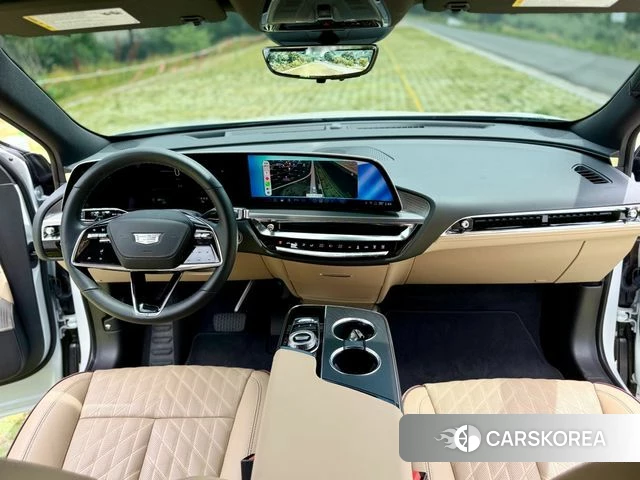 Cadillac Lyric 2024 Белый из Кореи, фото 3