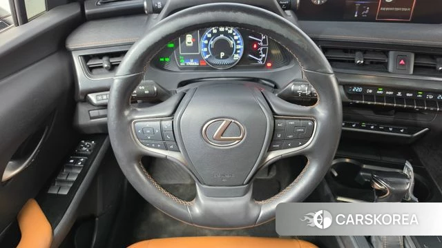 Lexus UX250h 2019 Белый из Кореи, фото 3