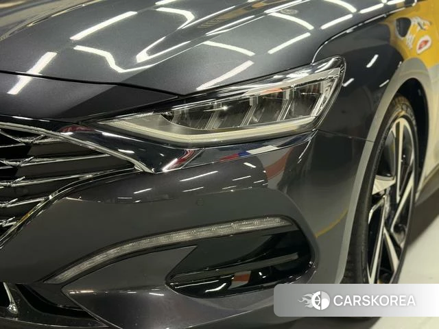 Hyundai Lafesta 2021 Темно-серый из Китая, фото 3