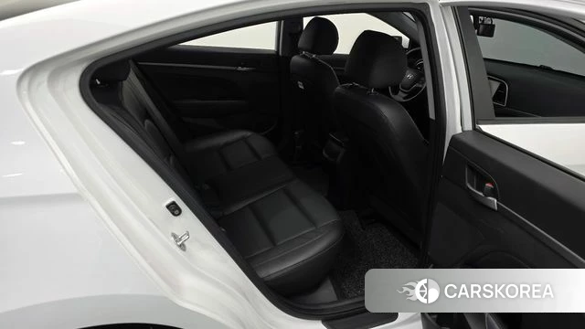 Hyundai Avante AD 2018 Белый из Кореи, фото 3