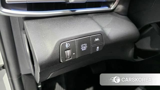 Hyundai Avante Hybrid (CN7) 2022 Белый из Кореи, фото 3