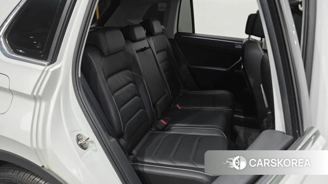 Volkswagen Tiguan second Generation 2019 Белый из Кореи, фото 3