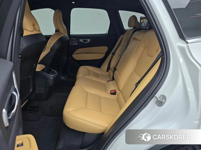 Volvo XC60 second Generation 2024 Белый из Кореи, фото 3