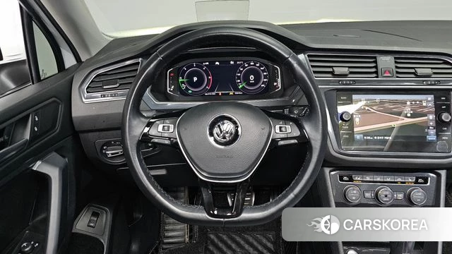 Volkswagen Tiguan Allspace 2020 Белый из Кореи, фото 3