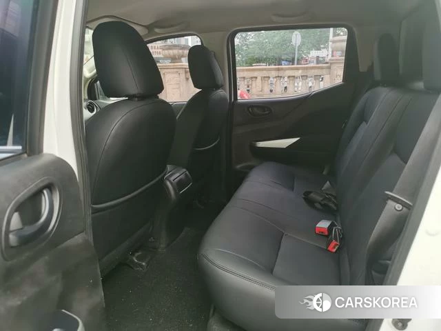 Nissan Navara 2022 Белый из Китая, фото 3