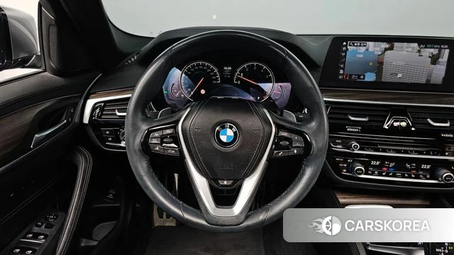 BMW 5 Series (G30) 2018 Серый из Кореи, фото 3