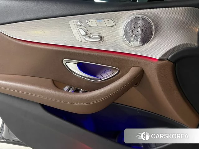 Mercedes-Benz E-Class W213 2019 Серый из Кореи, фото 3