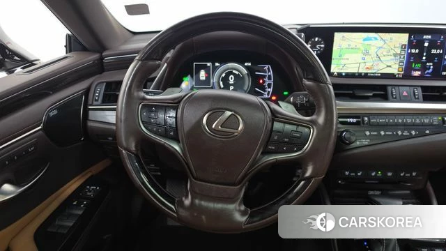 Lexus ES300h 7th generation 2019 Серебряный из Кореи, фото 3
