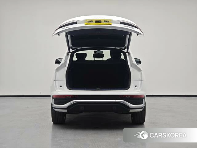 Audi Q5L 2022 Белый из Китая, фото 3