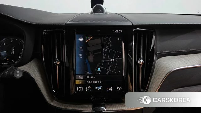 Volvo XC60 second Generation 2018 Белый из Кореи, фото 3