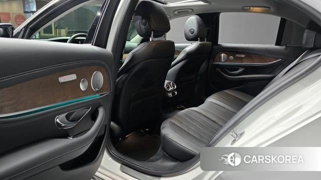 Mercedes-Benz E-Class W213 2020 Белый из Кореи, фото 3