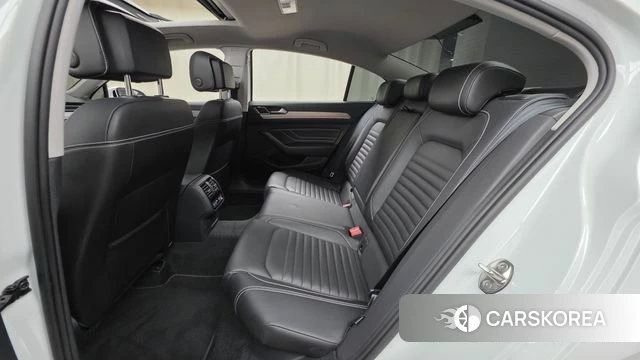 Volkswagen Passat GT (B8) 2021 Белый из Кореи, фото 3