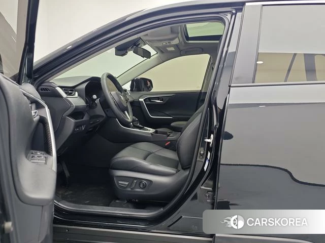 Toyota Wildlander 2021 Черный из Китая, фото 3