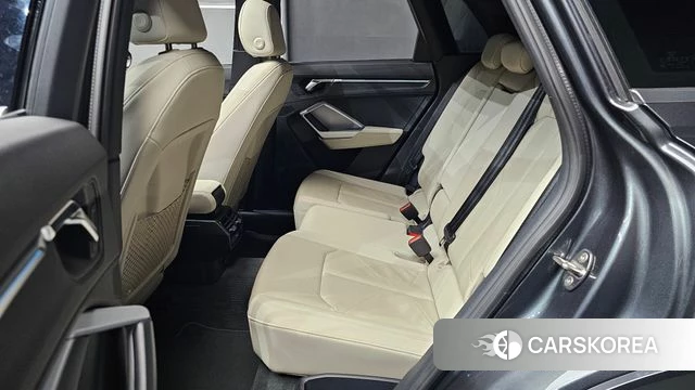 Audi Q3 (F3) 2022 Серый из Кореи, фото 4