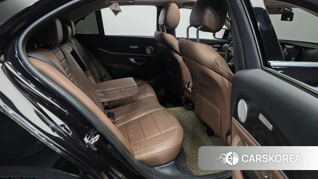 Mercedes-Benz E-Class W213 2018 Черный из Кореи, фото 3