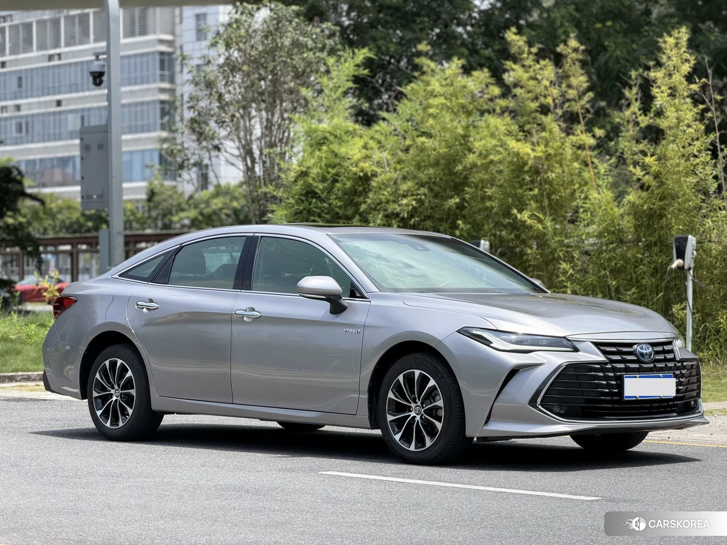 Toyota Avalon 2023 Темно-серый из Китая, фото 3
