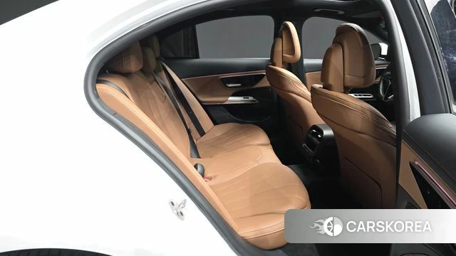 Mercedes-Benz E-Class W214 2024 Белый из Кореи, фото 3