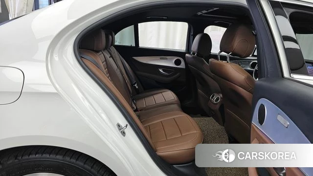 Mercedes-Benz E-Class W213 2020 Белый из Кореи, фото 3