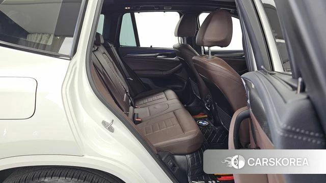BMW X3 (G01) 2024 Белый из Кореи, фото 3