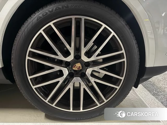 Porsche Cayenne (PO536) 2025 Белый из Кореи, фото 3