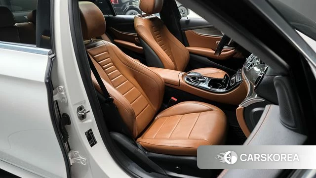 Mercedes-Benz E-Class W213 2020 Белый из Кореи, фото 3