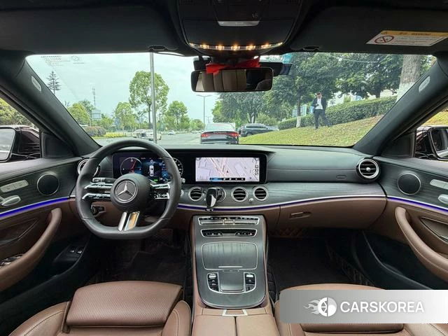 Mercedes-Benz E-Class 2022 Коричневый из Китая, фото 3