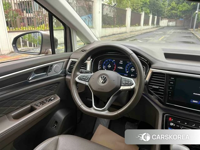 Volkswagen Viloran 2021 Шампань из Китая, фото 3
