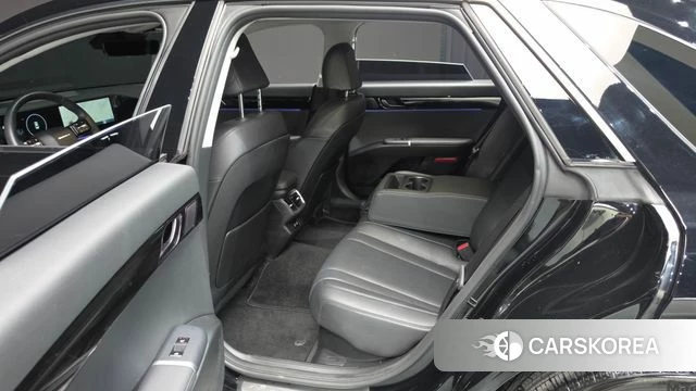 Hyundai Grandeur Hybrid (GN7) 2023 Черный из Кореи, фото 3