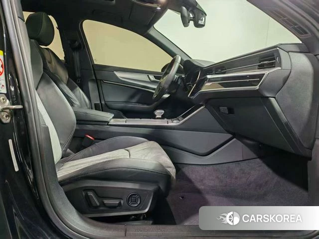 Audi A6L 2021 Черный из Китая, фото 3