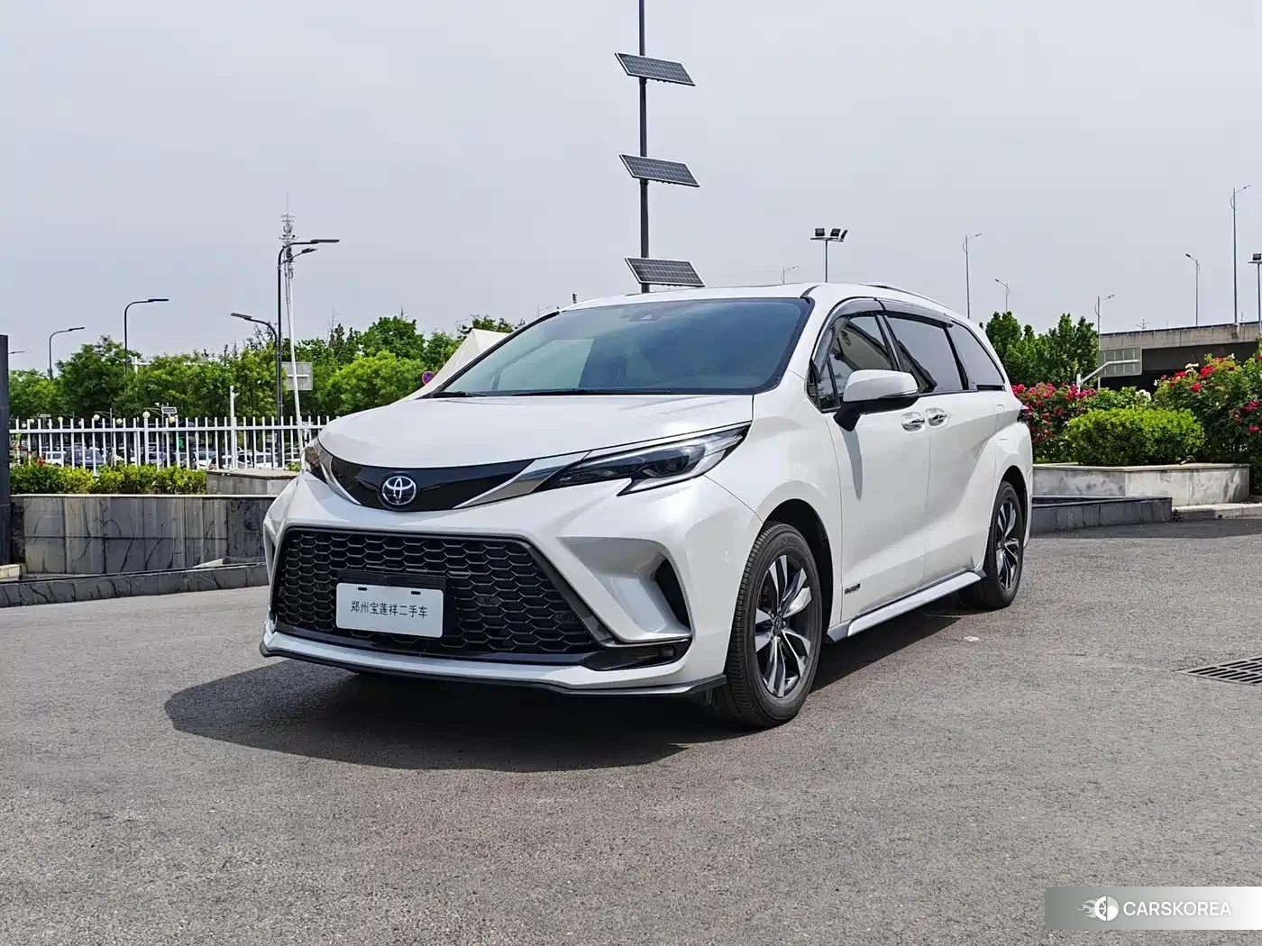 Toyota Granvia 2024 Белый из Китая, фото 3