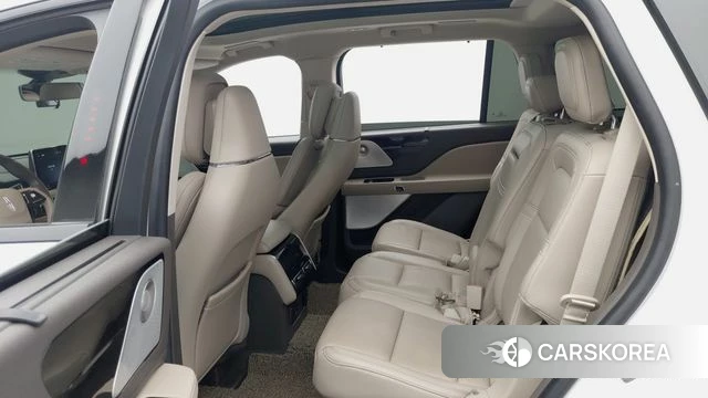 Lincoln Aviator 2nd generation 2023 Белый из Кореи, фото 3