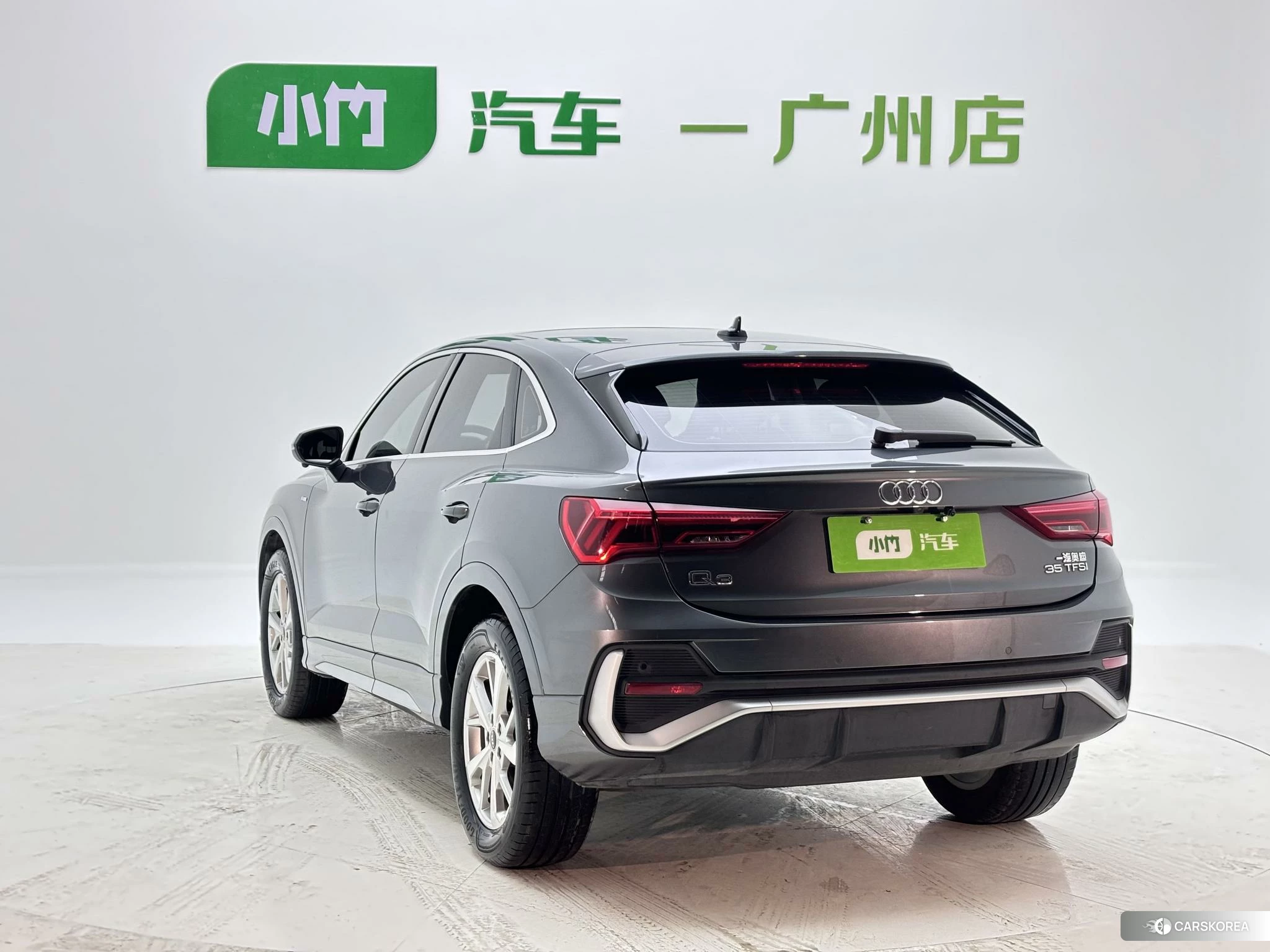Audi Q3 Sportback 2021 Темно-серый из Китая, фото 3