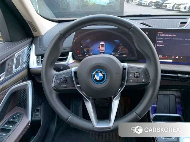 BMW iX1 2025 Белый из Китая, фото 3