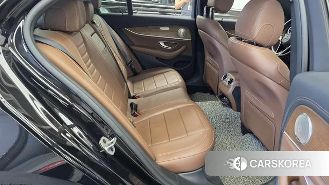 Mercedes-Benz E-Class W213 2021 Черный из Кореи, фото 3