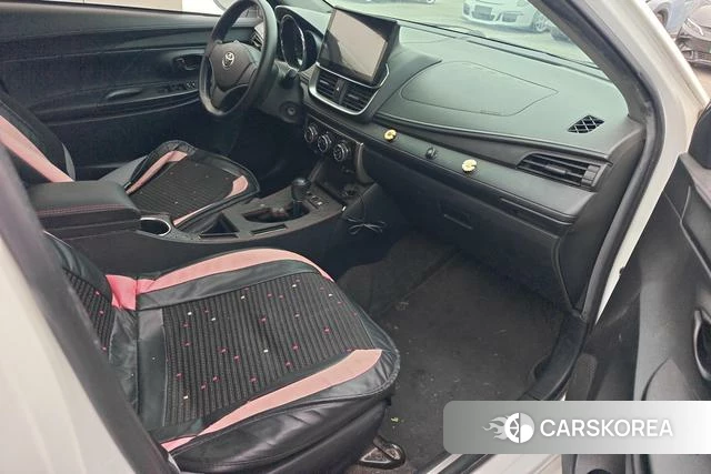 Toyota Yaris L 2021 Белый из Китая, фото 3