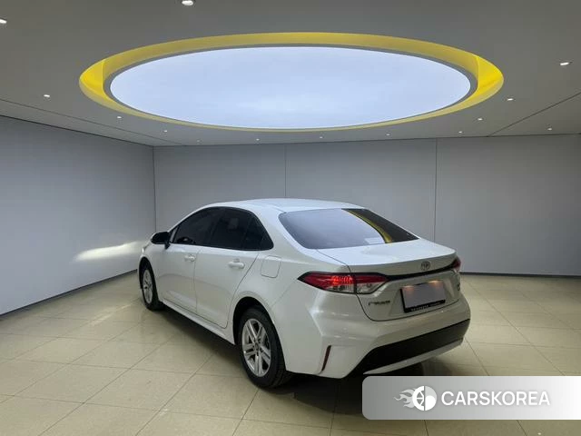 Toyota Levin 2021 Белый из Китая, фото 3