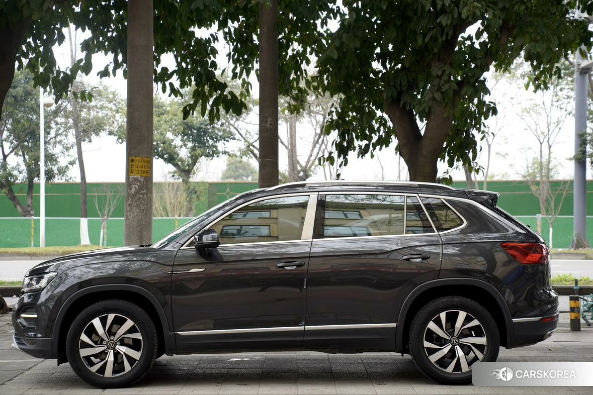 Volkswagen Tayron 2021 Черный из Китая, фото 3