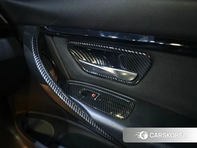 BMW 3 Series (F30) 2018 Белый из Кореи, фото 3