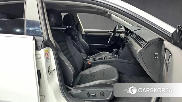 Volkswagen Arteon 2019 Белый из Кореи, фото 3