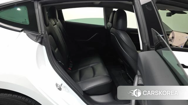 Tesla Model 3 2022 Белый из Кореи, фото 3