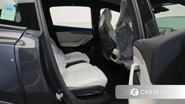 Tesla Model Y 2026 Серый из Кореи, фото 3
