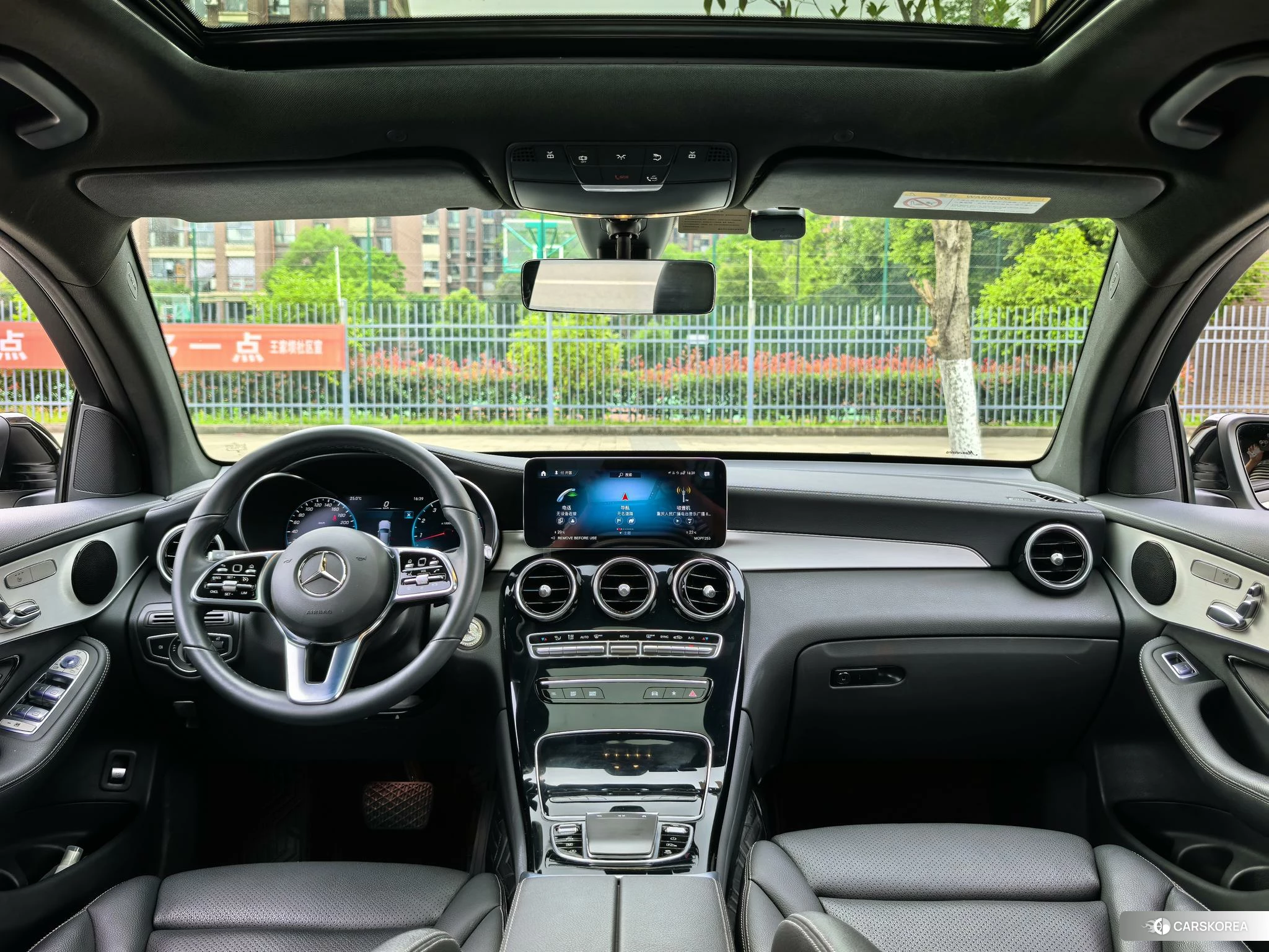 Mercedes-Benz GLC 2022 Белый из Китая, фото 3
